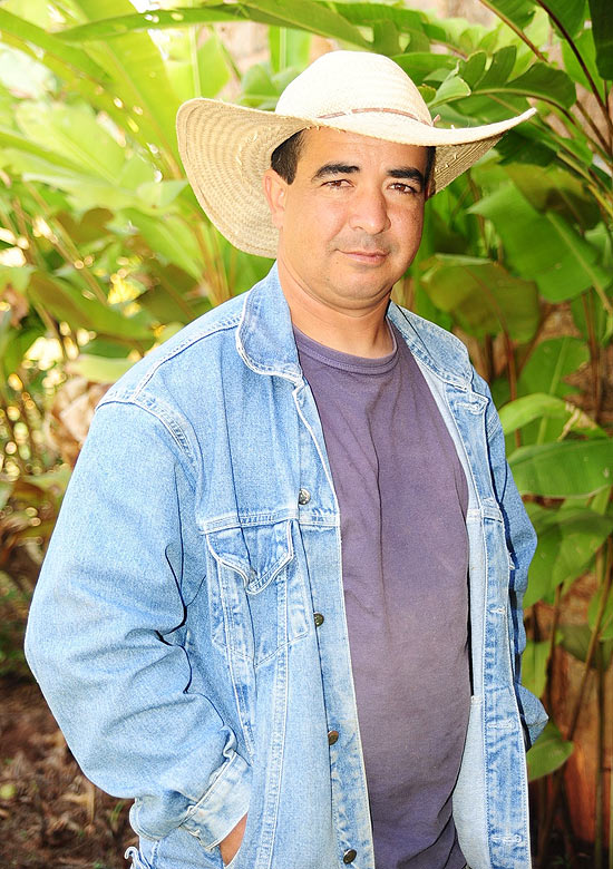 Clebis Ribeiro, o caseiro de "A Fazenda", da Record