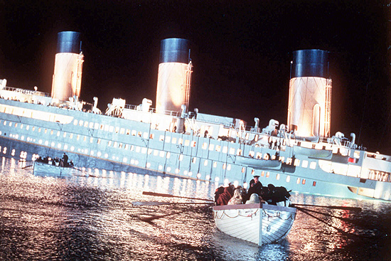 Cena do filme &quot;Titanic&quot; do diretor James Cameron; longa de 1997 ganhar relanamento em 3D em 2012