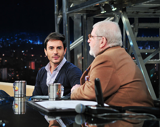 O ator Ricardo Tozzi durante entrevista ao apresentador Jô Soares no "Programa do Jô", da TV Globo