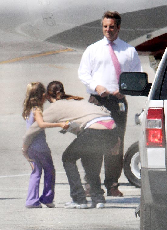 Atriz Jennifer Garner e sua calcinha fio dental rosa