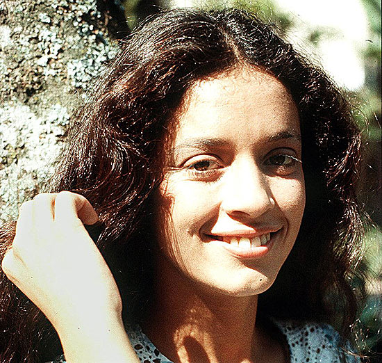 A atriz Sonia Braga em cena da novela "Gabriela", de 1975