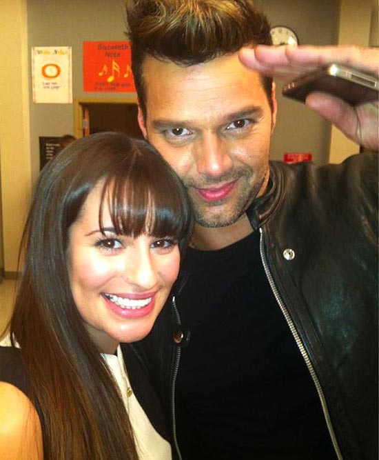Lea Michele postou foto com Ricky Martin em seu Twitter