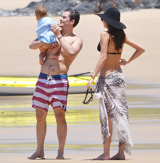 Orlando Bloom e Miranda Kerr nas primeiras férias com Flynn na Austrália, em dezembro