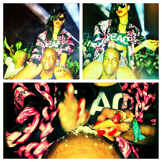 A imagem de Rihanna nos ombros de seu segurança que gerou controvérsia por causa do pó branco que ela desepeja em sua cabeça