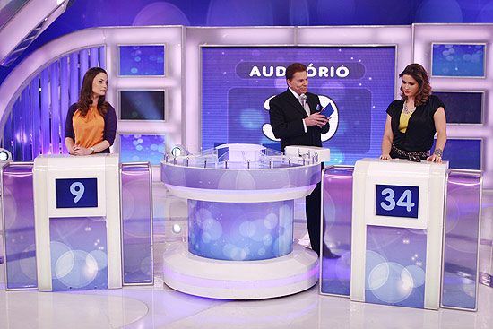 Silvio Santos recebe Rosane Mulholland e Lívia Andrade, as professoras Helena e Suzana de "Carrossel"