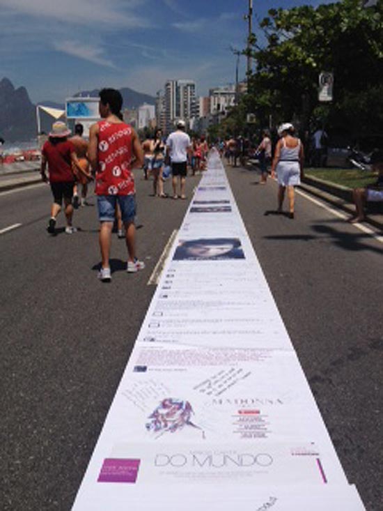 Carta gigante para Madonna no Rio de Janeiro
