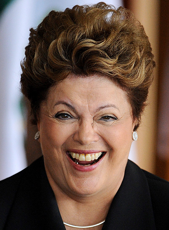 Dilma com o visual do pronunciamento de hoje
