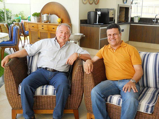Téo José foi até a casa do Luciano do Valle, em Campinas, para gravar um entrevista com o colega