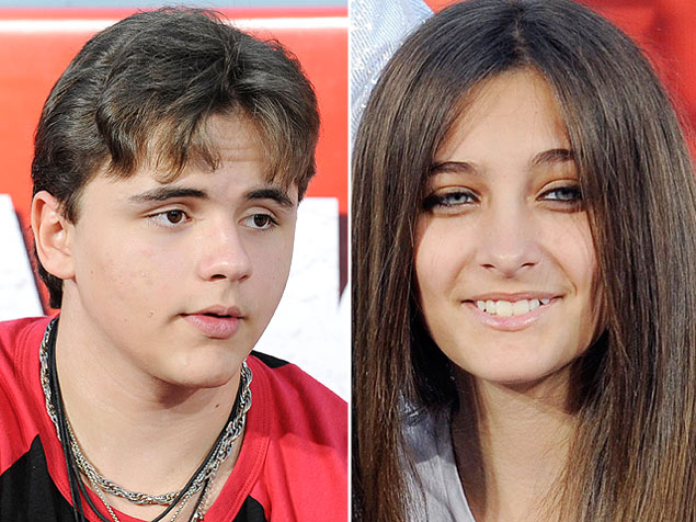 Os irmãos Prince e Paris Jackson