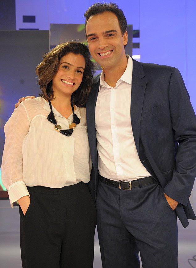 Renata Vasconcelos e Tadeu Schmidt, apresentadores do 'Fantástico'