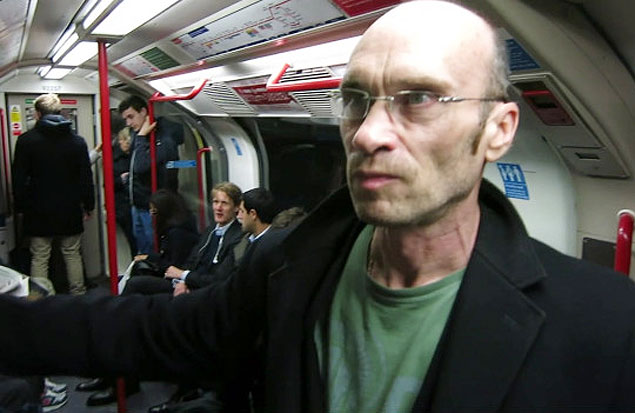 James Wannerton sente um gosto diferente a cada parada do metr 