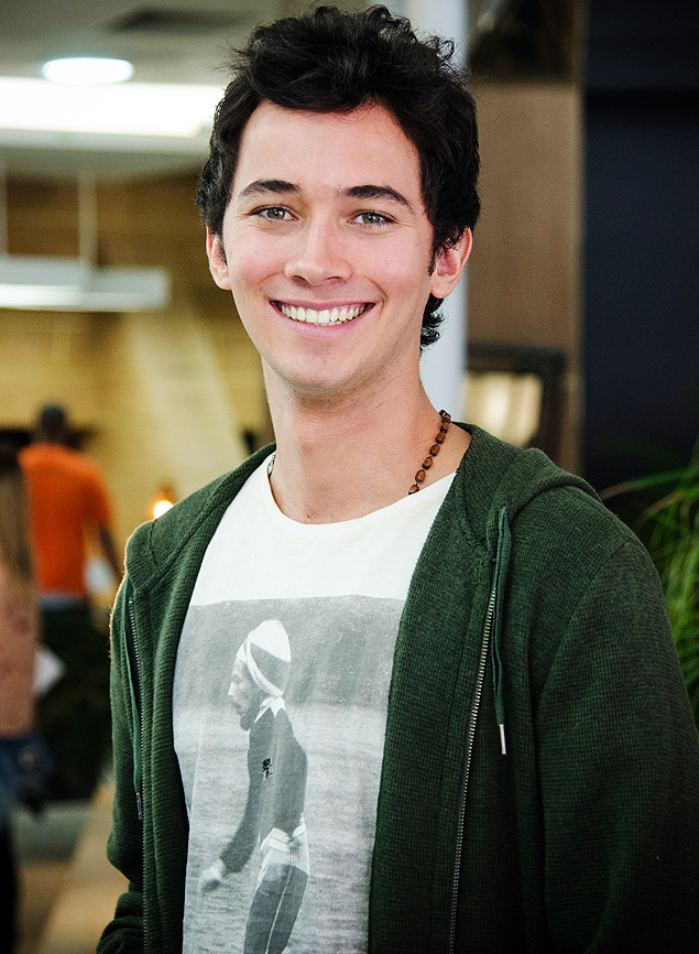 O ator Gabriel Falcão, que interpreta o personagem Ben na atual temporada de "Malhação"