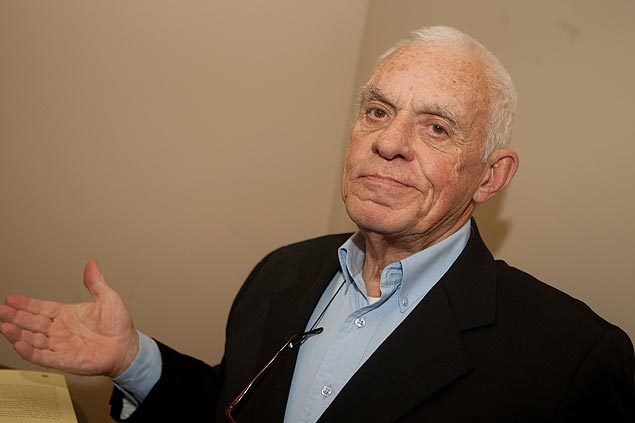 O locutor Silvio Luiz é o homenageado do festival Risadaria em 2014