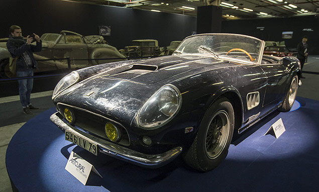 Ferrari que pertenceu a Alain Delon é vendida em leilão de carros antigos por R$ 44,6 milhões