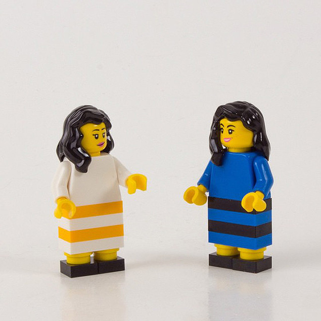 Lego publica foto de bonecos com vestido que "muda de cor"