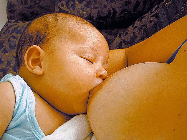 ORG XMIT: 564601_0.tif Me amamenta filho com leite materno. foto-Carin Araujo/SXC/on Jul 14, 2004-lactation breast breastfeeding nursering feeding food health mother baby child infant bebe lactancia - Leite materno 