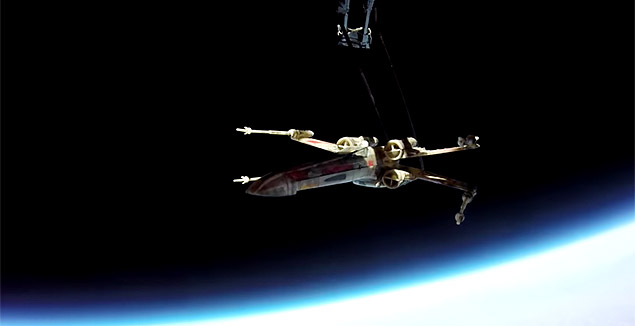 Fãs de Guerra nas Estrelas mandam nave de brinquedo para o espaço