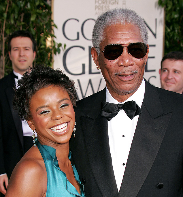 Morgan Freeman e a neta, E'Dena Hines, no Globo de Ouro de 2005
