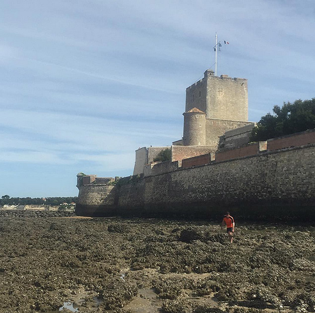 Couple having sex fall to their deaths from the top of a French fortress wall into the moat 40ft below A man and a woman, both 31, were found in a dry moat on Thursday Their belongings were found at the top of the Vauban Fort in Chausey Police said they were most likely 'making love and something went wrong' But officers have not ruled out the possibility that the couple jumped Read more: http://www.dailymail.co.uk/news/article-3206069/Couple-having-sex-fall-deaths-French-fortress-wall-moat-40ft-below.html#ixzz3ja9BoClc // https://instagram.com/p/6bobvoJnAd/