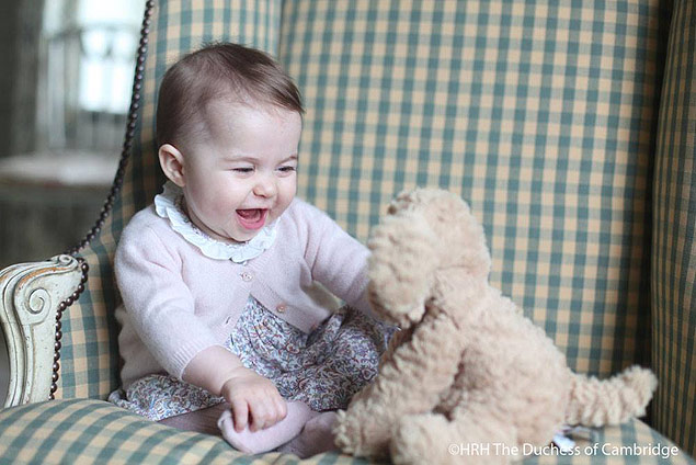 The Duke and Duchess of Cambridge are delighted to be able to share two new photographs of Princess Charlotte. They were taken by The Duchess in early November at their home in Norfolk.The Duke and Duchess continue to receive warm messages about Princess Charlotte from all around the world and they hope that everyone enjoys these lovely photos as much as they do.
