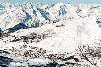 Vista dos Alpes italianos; o primeiro caso de vulco pr-histrico com posio horizontal foi encontrado nesta cadeia montanhosa