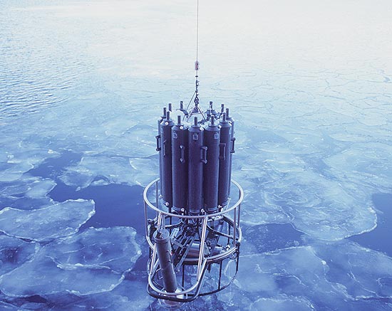 Aparelho mede densidade da gua na Antrtida; 60% da gua que se forma no fundo do mar em volta do continente desapareceu deste 1970, dizem cientistas