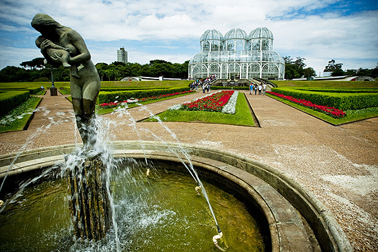 O jardim botnico de Curitiba (PR), carto postal da capital que sedia esse ms o Forum Mundial das Cidades 