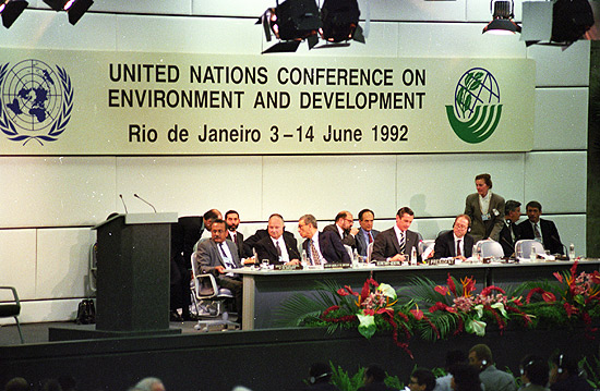Plenrio da ONU durante abertura da Eco-92, no Riocentro