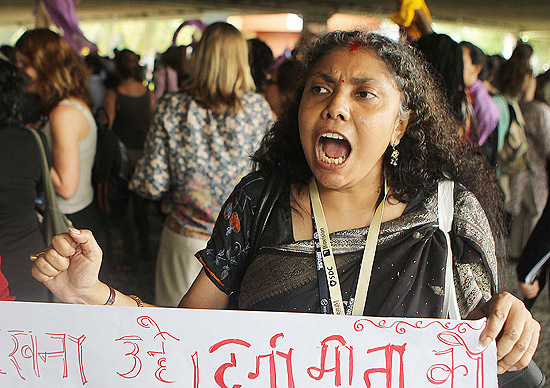 Manifestação de mulheres no Riocentro na terça-feira; pressão de Vaticano fez com que texto da Rio+20 fosse modificado