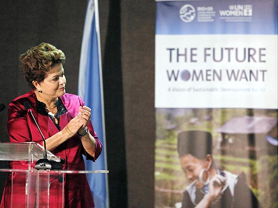 A presidente Dilma no fórum "O Que as Mulheres Querem", evento paralelo da Rio+20 sobre a participação feminina 
