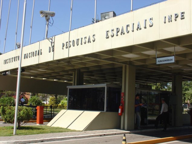Portaria da sede do Inpe em So Jos dos Campos (SP); instituio passa por transio de comando