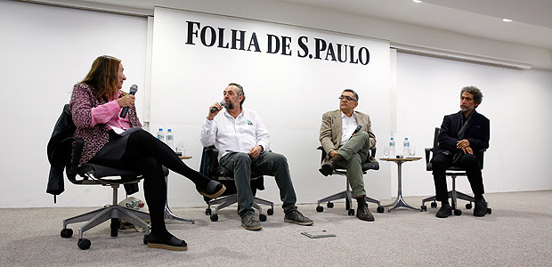 Os debatedores Magda Lombardo, Mario Mantovani, Marcelo Leite e Estevo Ciavatta em evento na Folha
