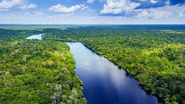O que so os 'rios voadores' que distribuem a gua da Amaznia --- Os rios voadores atravessam rapidamente a atmosfera transportando gua sob a forma de vapor para o sul do Brasil, norte da Argentina, Uruguai e Paraguai 