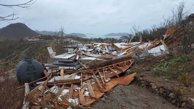 O Irma deixou uma rota de destruio no territrio de Saint Barthlemy