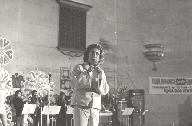 O cantor, radialista e apresentador de TV, Barros de Alencar, nos anos 1970