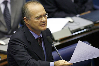 Leia a ntegra da carta de renncia do senador Renan <br> Calheiros  presidncia da Casa Legislativa lida em plenrio