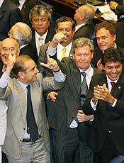 Oposio comemora a derrubada da CPMF no plenario do Senado