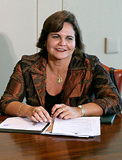 Ex-governadora do Pará, Ana Júlia Carepa (PT) é alvo de ação por improbidade)