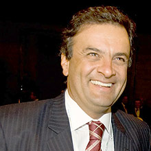 Governador Aecio Neves pode ser cortejado pelo PMDB para eleições presidenciais, em 2010