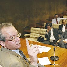 Líder do PSDB defende fim da verba indenizatória em troca de aumento salarial