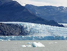 Glaciar Upsala, na Patagnia argentina; aquecimento global afeta geleiras nos Andes 