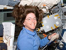 Professora Barbara Morgan participa da misso do nibus espacial Endeavour na ISS
