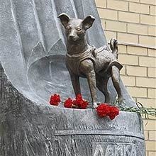 Monumento em Moscou homenageia a cadela Laika, primeiro ser vivo a viajar ao espaço