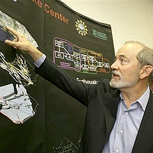 Cientista apresenta ilustração durante conferência em universidade da Califórnia