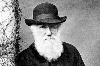 Charles Darwin  considerado o pai da biologia moderna; ele usou a observao da natureza e anlise dos seres para construir sua teoria
