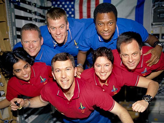 Equipe do Columbia, que se desintegrou durante a reentrada na atmosfera