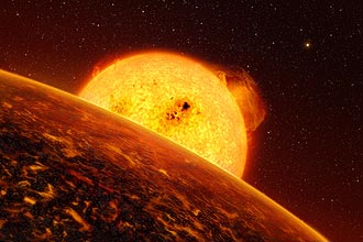 Corot-7b, em concepção artística; 1º planeta rochoso extrassolar encontrado, ele é muito quente, pela proximidade com sua estrela