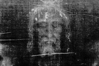 Imagem do Santo Sudário, que foi classificado como farsa por cientista italiano que reproduziu o tecido de linho