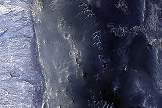 Sonda da Nasa mostra detalhes da superfície de Marte; imagens foram feitas em agosto enquanto sonda orbitava regiões sul e leste