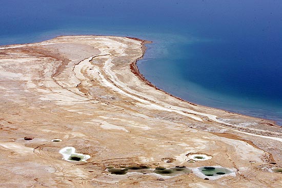 Exploração do mar Morto envolve seis países; lama e sedimentos serão analisados por universidade alemã